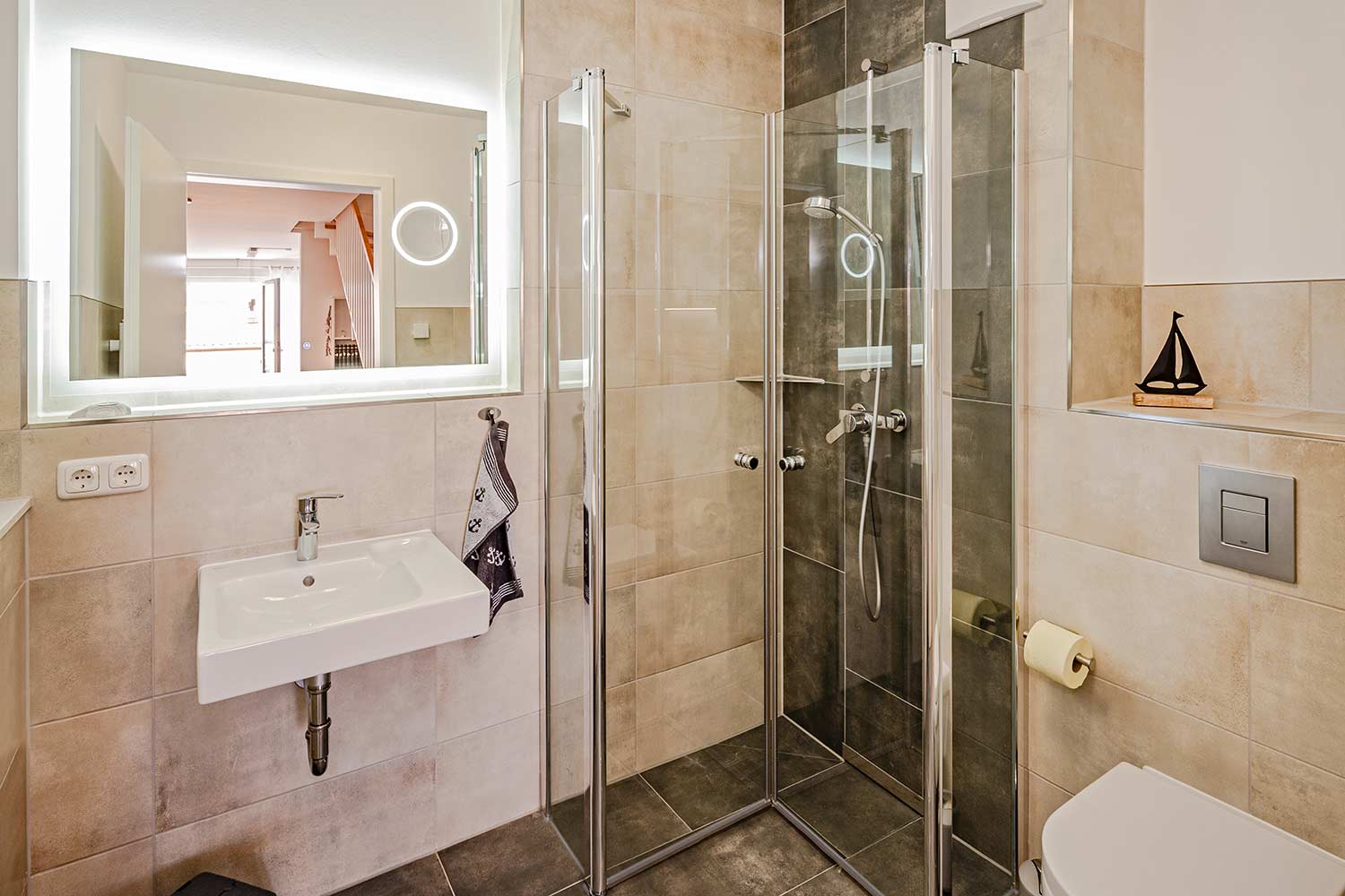 Ferienhaus Nordwind Kölpinsee Insel Usedom Badezimmer mit Dusche